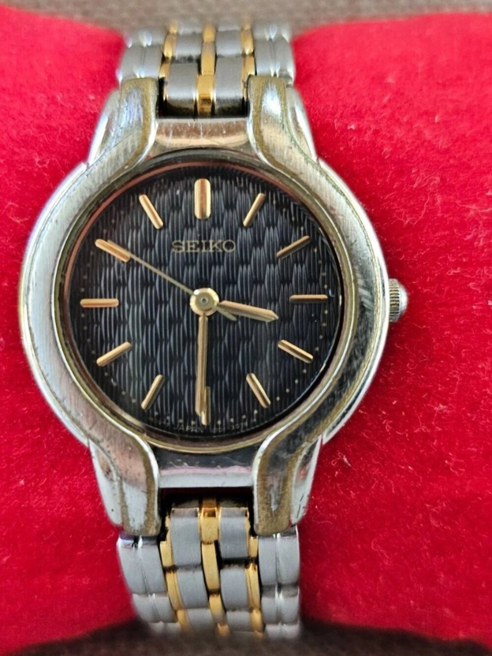 Vintage Seiko Ladies Wristwatch Gunmetal/Gold Tone Quartz Analog Wrist Watch